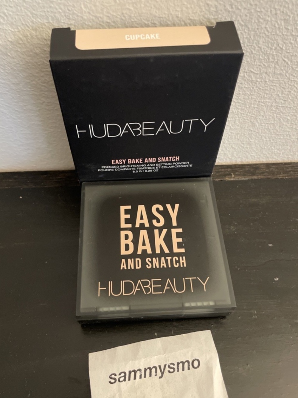 HUDA BEAUTY Easy Bake and snatch Pressed Setting powder - Cupcake